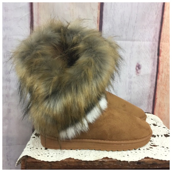 5⭐️RATED Faux Leather Warm Comfy Fall Fuzzy Winter Boot NEW Boutique Size 7 - Picture 1 of 14